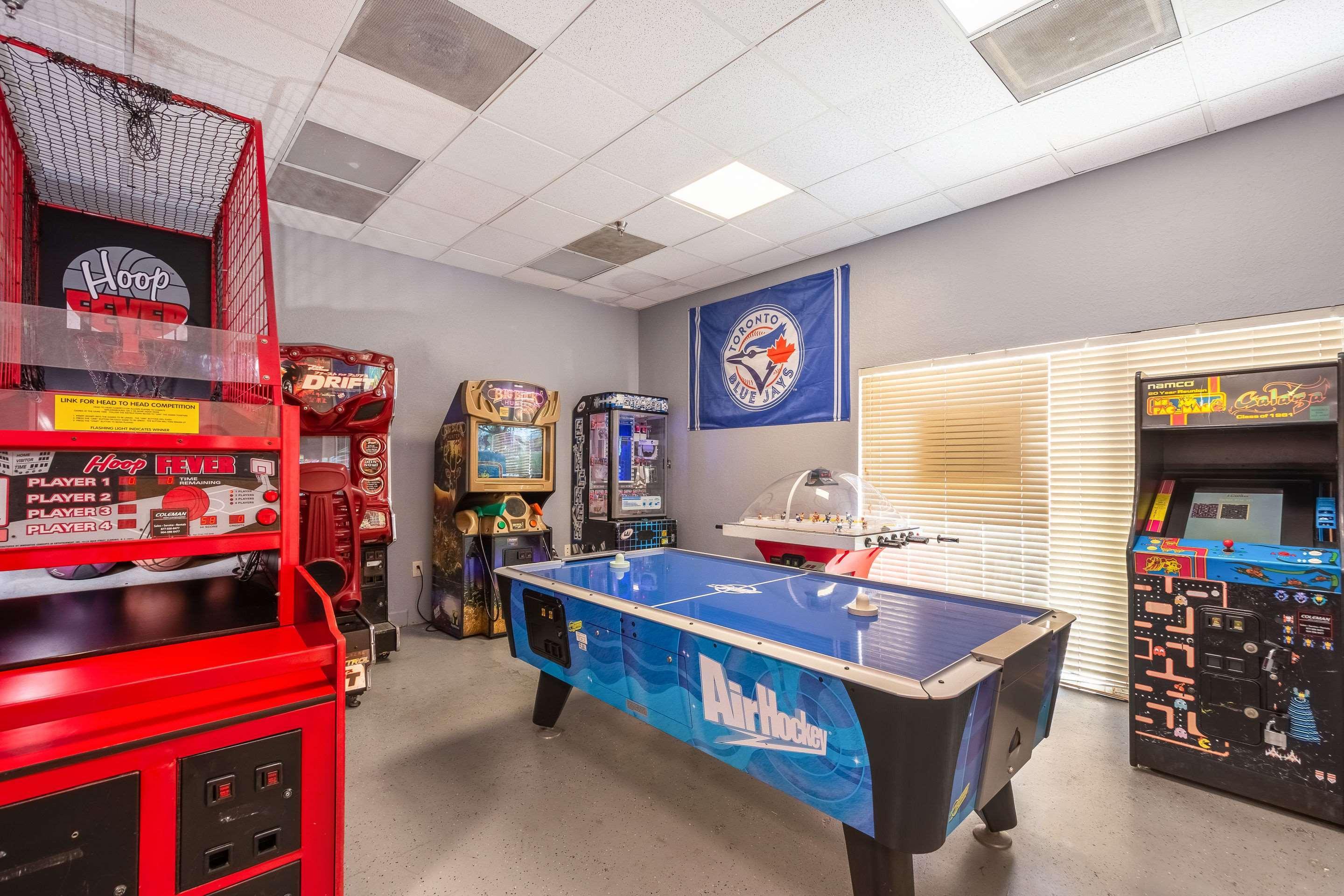 Clarion Inn & Suites Central Clearwater Beach Bagian luar foto