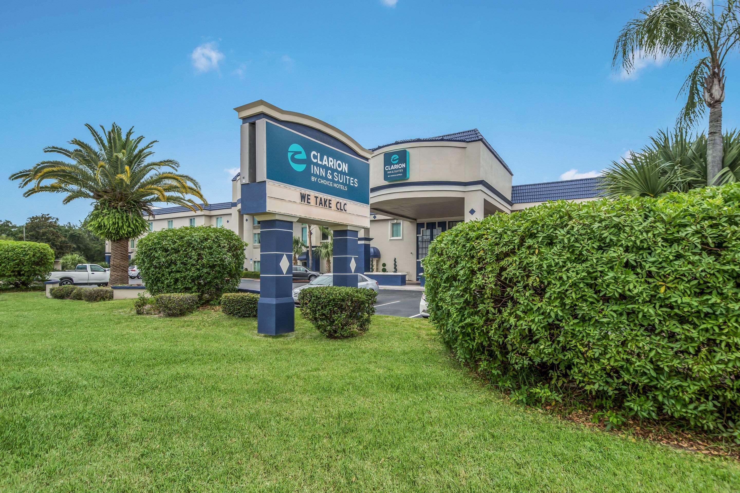 Clarion Inn & Suites Central Clearwater Beach Bagian luar foto
